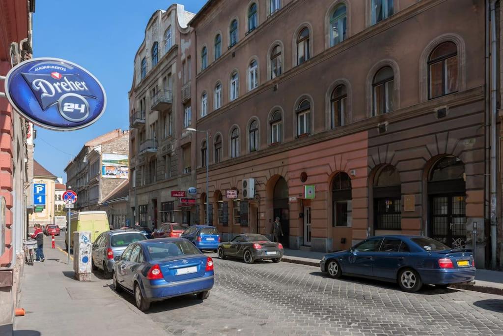 Dora'S Calm Nest Over The Chestnut Tree Apartment Budapest Exterior photo
